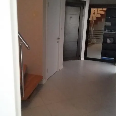 Apartment Duplex *